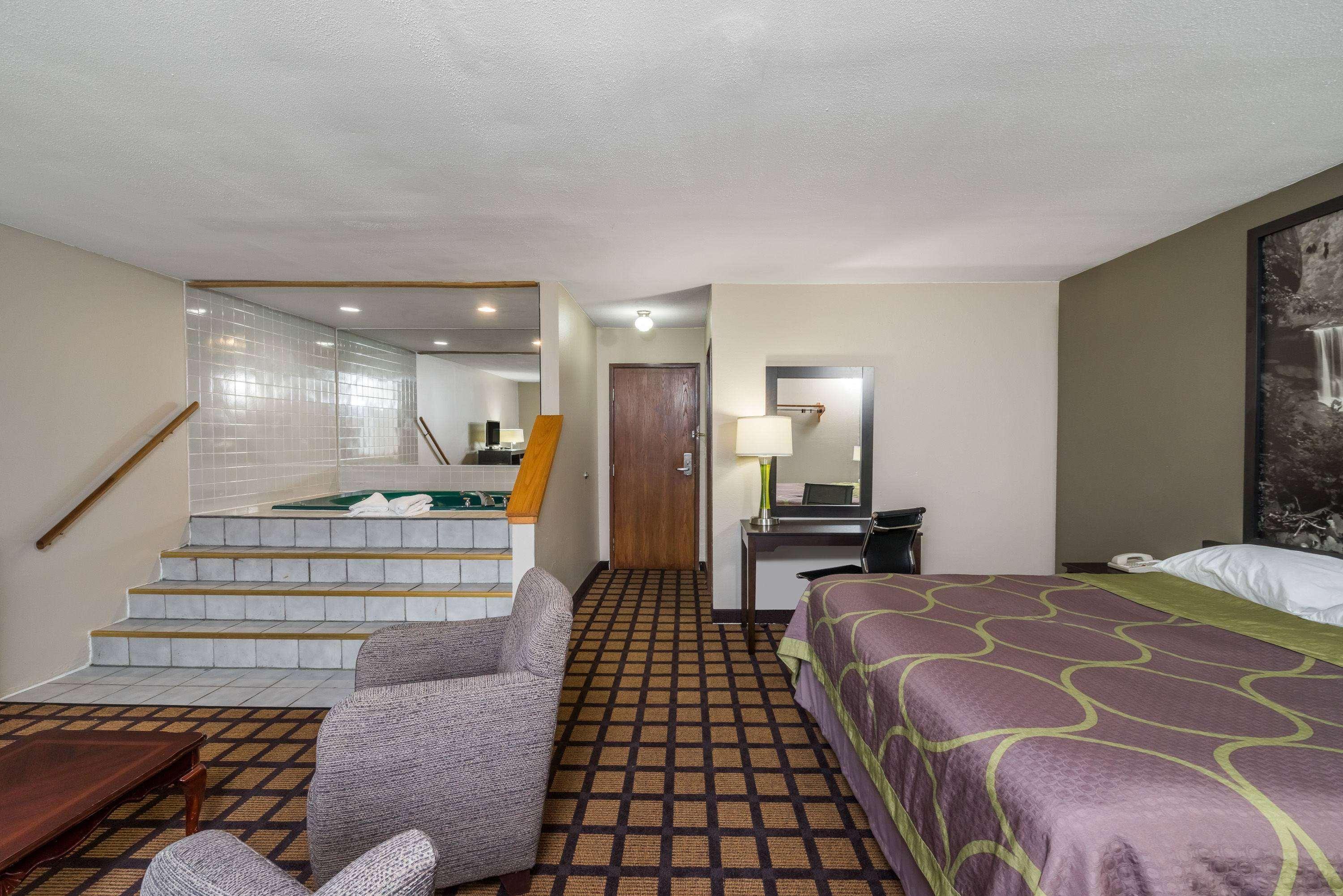 Super 8 by Wyndham Munfordville KY Eksteriør billede